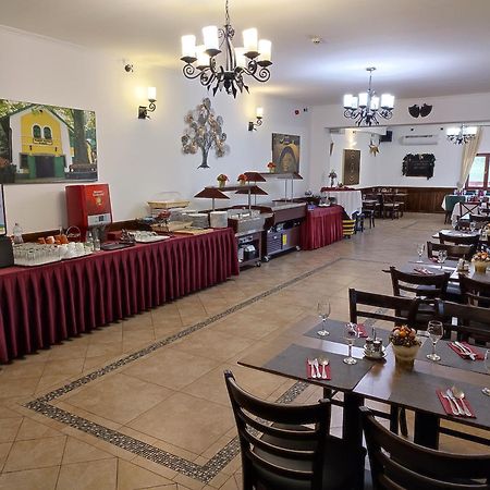 Borhotel Sziluett Farkasmaly Gyöngyös Buitenkant foto