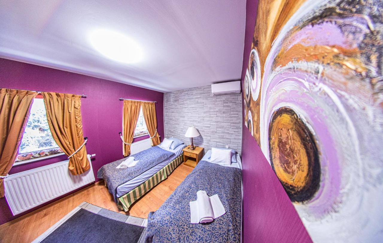 Borhotel Sziluett Farkasmaly Gyöngyös Buitenkant foto