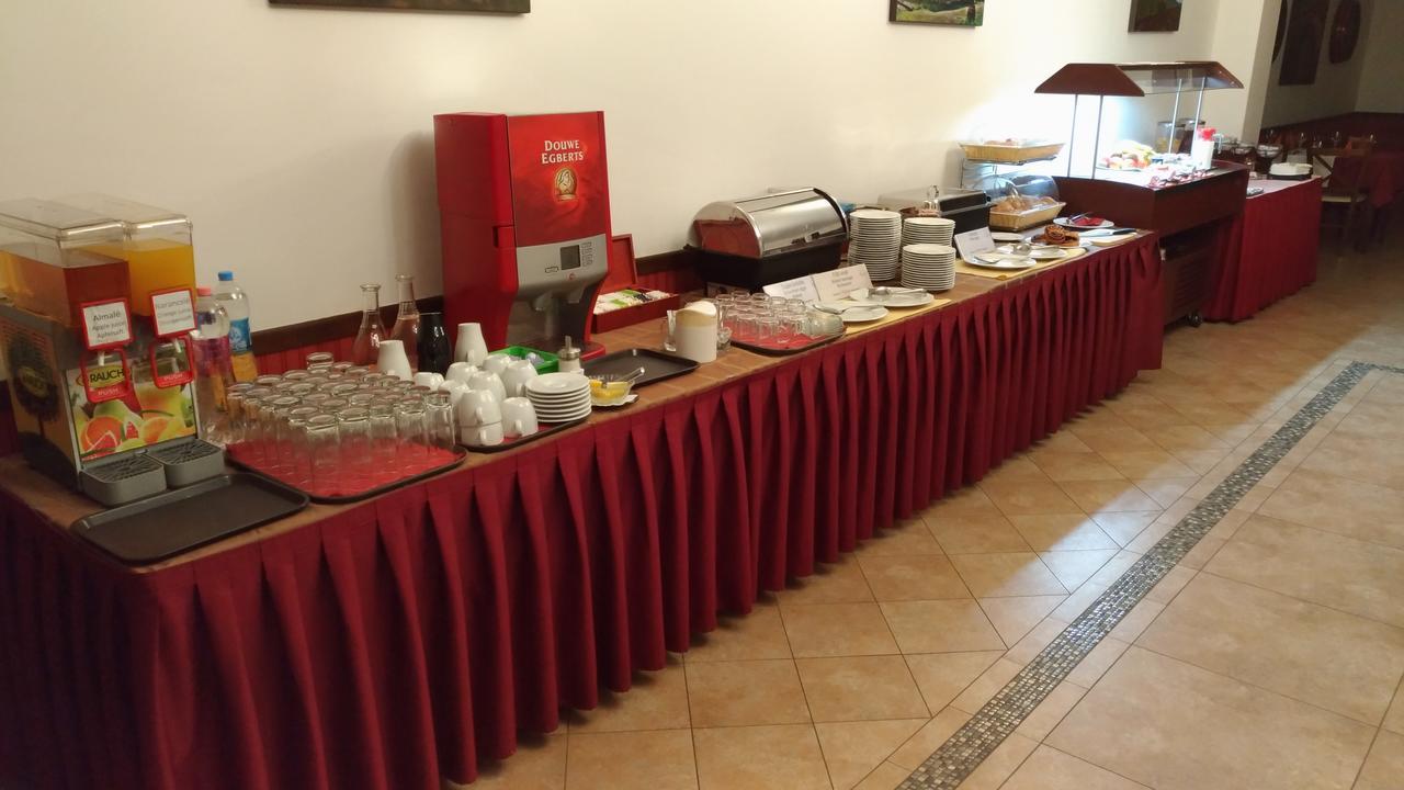 Borhotel Sziluett Farkasmaly Gyöngyös Buitenkant foto